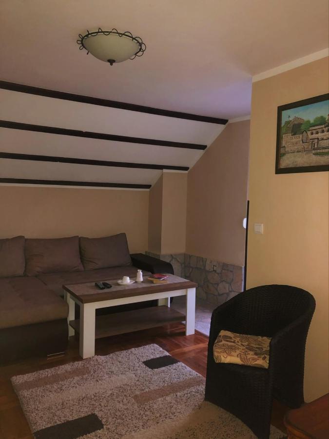 Vikendica,Bungalovi Lipska Pecina Cetinje Exterior foto